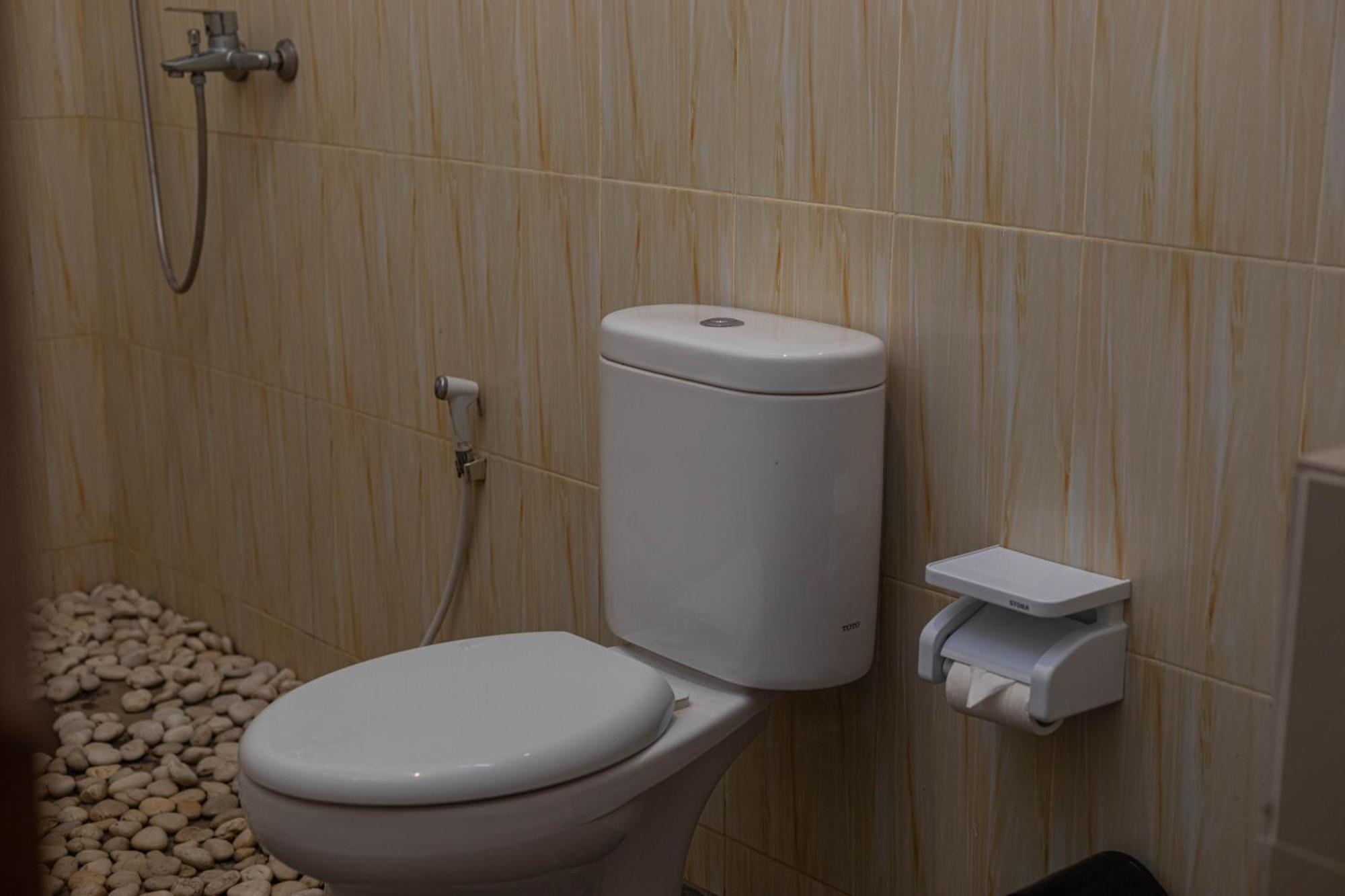 Seven Angels Villa And Hostel Toyapakeh Екстериор снимка