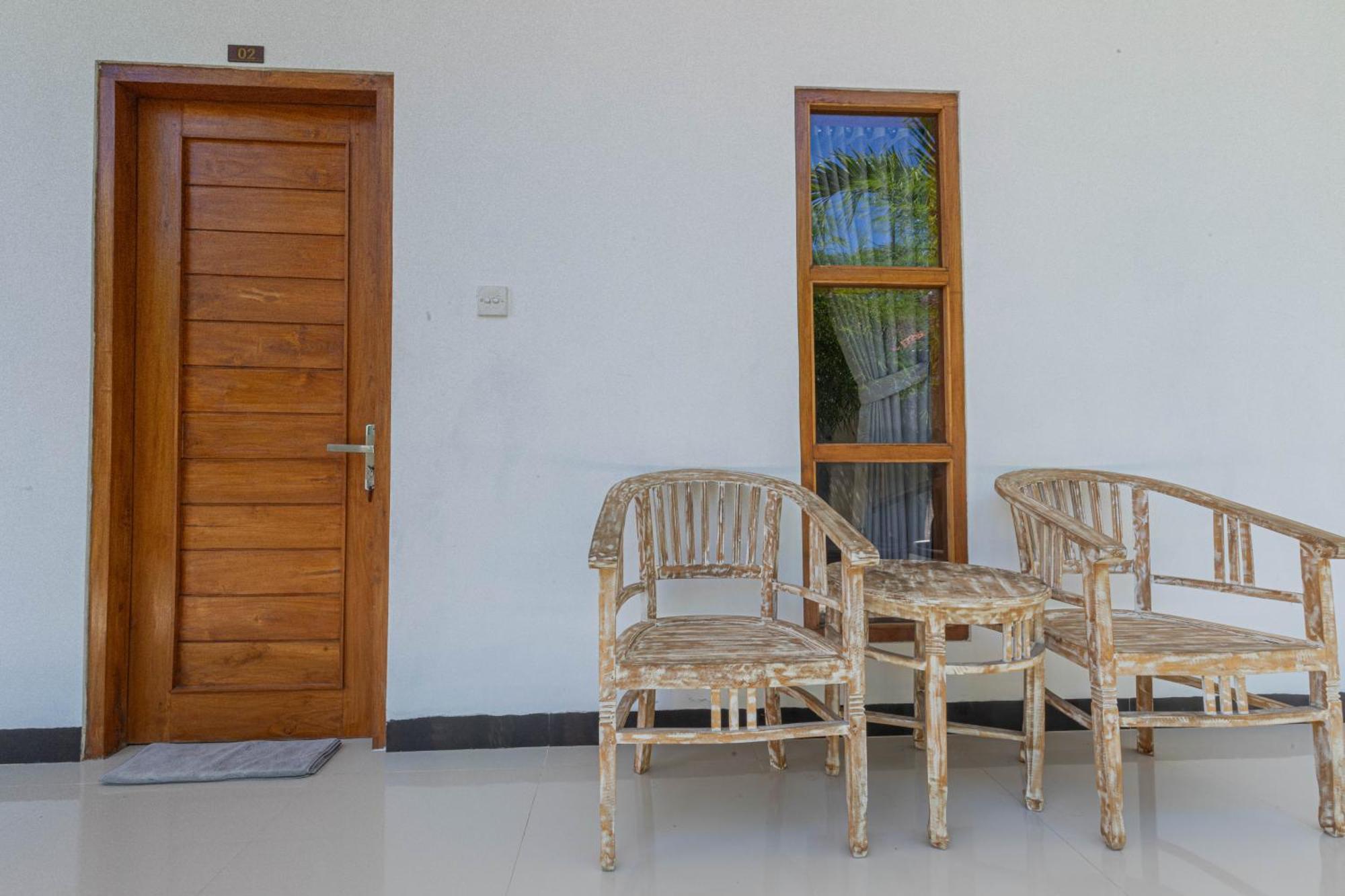 Seven Angels Villa And Hostel Toyapakeh Екстериор снимка