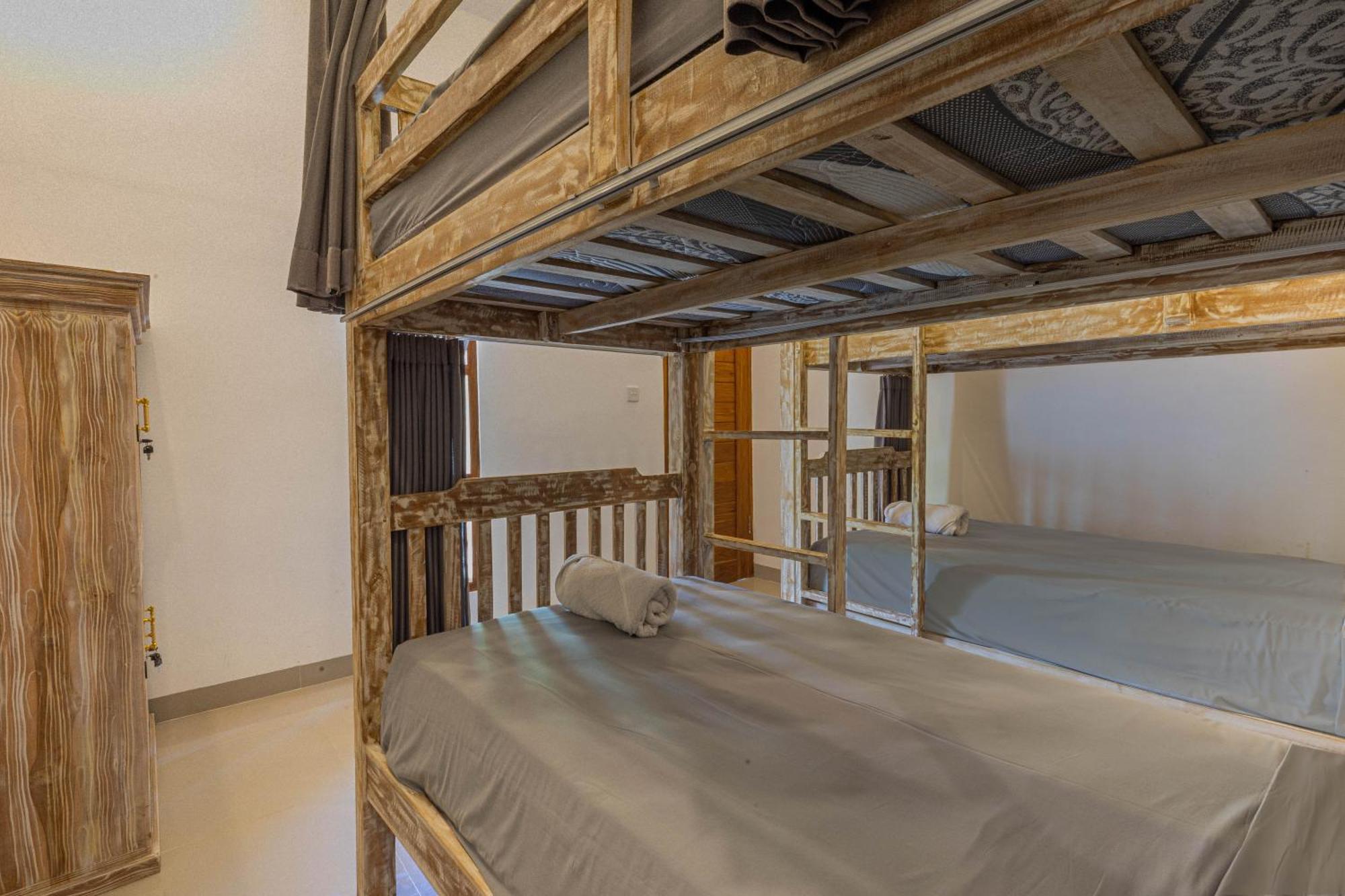 Seven Angels Villa And Hostel Toyapakeh Екстериор снимка