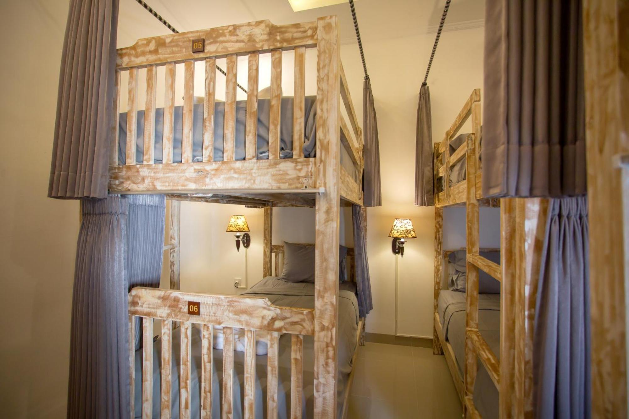 Seven Angels Villa And Hostel Toyapakeh Екстериор снимка